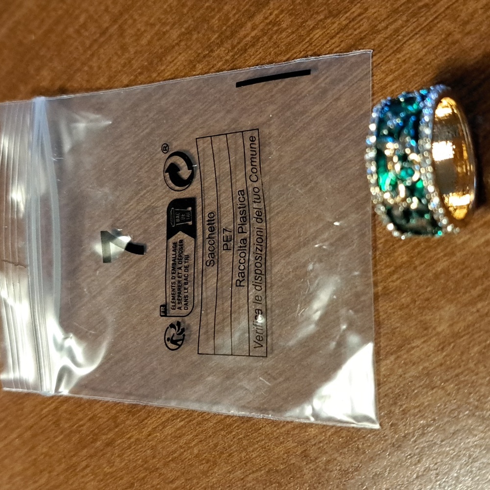 🗽 925 ring size 7 green/gold/ BUNDLE ONLY 2or more items
